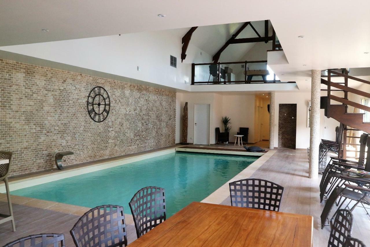Gite Jet D'Eau Avec Piscine Interieure 30 Minutes Versailles Montainville  المظهر الخارجي الصورة
