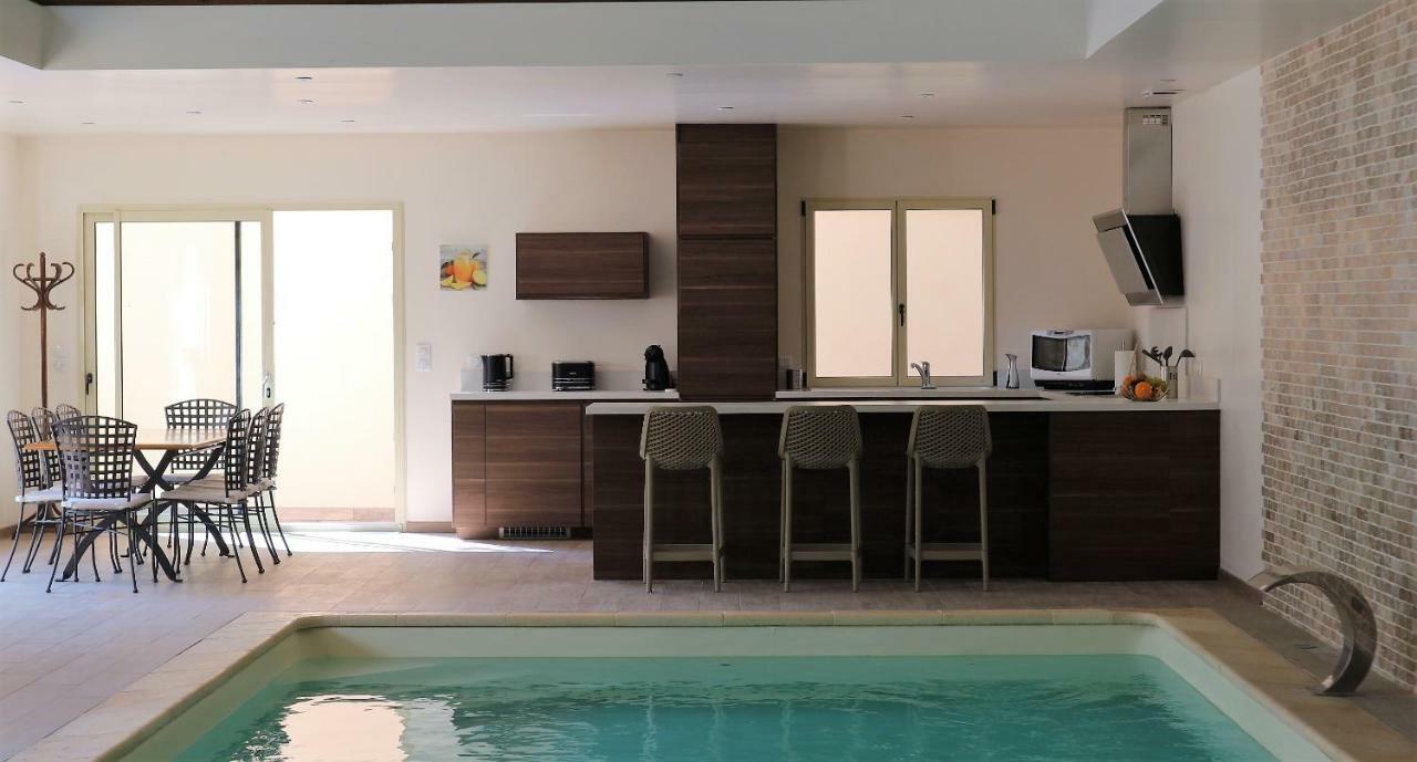 Gite Jet D'Eau Avec Piscine Interieure 30 Minutes Versailles Montainville  المظهر الخارجي الصورة